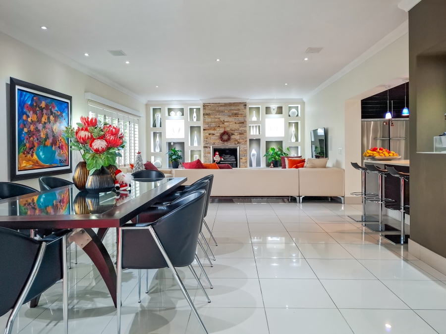 5 Bedroom Property for Sale in Thesen Islands Western Cape